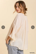 Load image into Gallery viewer, Umgee Blouse
