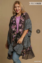 Load image into Gallery viewer, Umgee Floral Kimono
