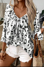 Load image into Gallery viewer, Leopard Print Vneck Blouse
