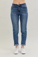 Load image into Gallery viewer, Judy Blue Boyfriend Jeans
